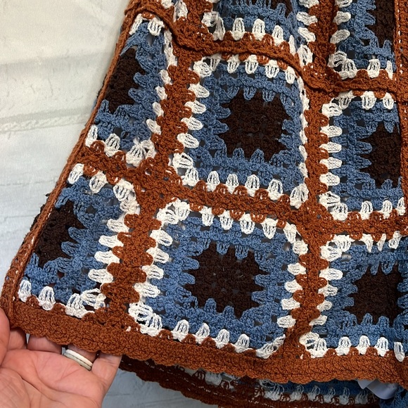 Ultra Pink Cottagecore Granny Square Crochet Shorts Brown Blue White Size XL - Picture 3 of 13